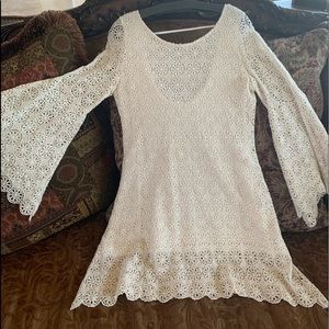 backless long sleeve short dress